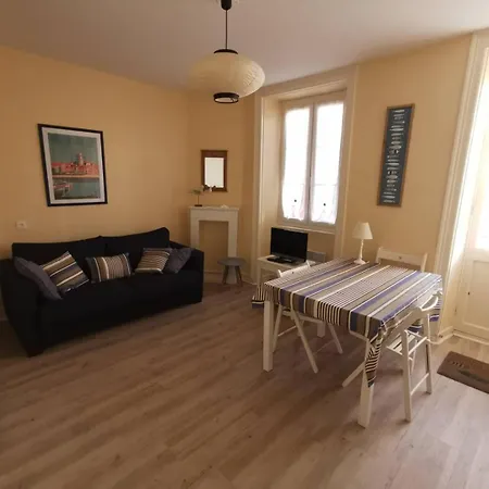 Sjst Apartment *